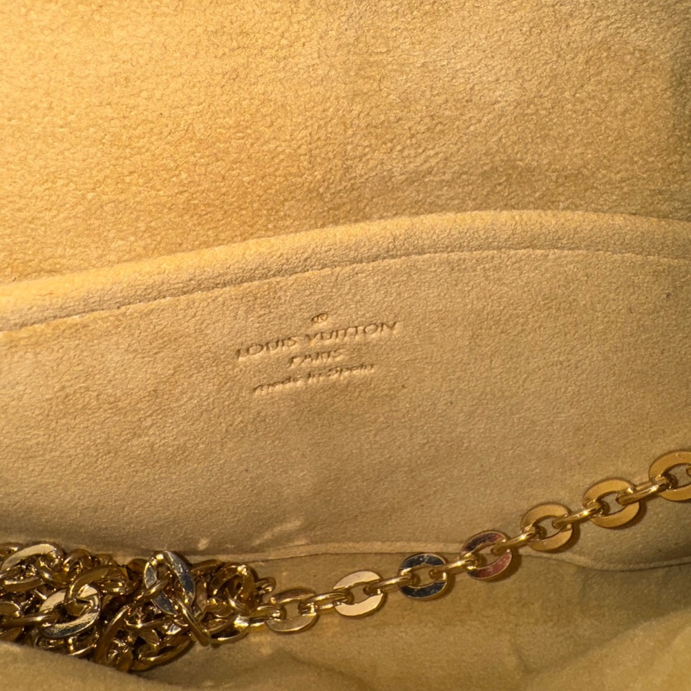 🤎LV CROSSBODY/CLUTCH🤎 Louis Vuitton Twin GM
monogram crossbody - Picture 6 of 7